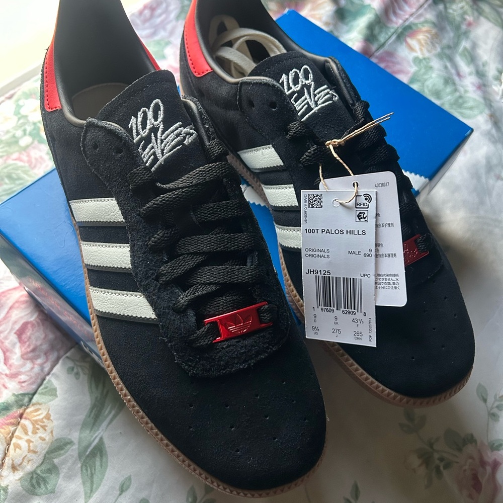 100 thieves adidas shoes